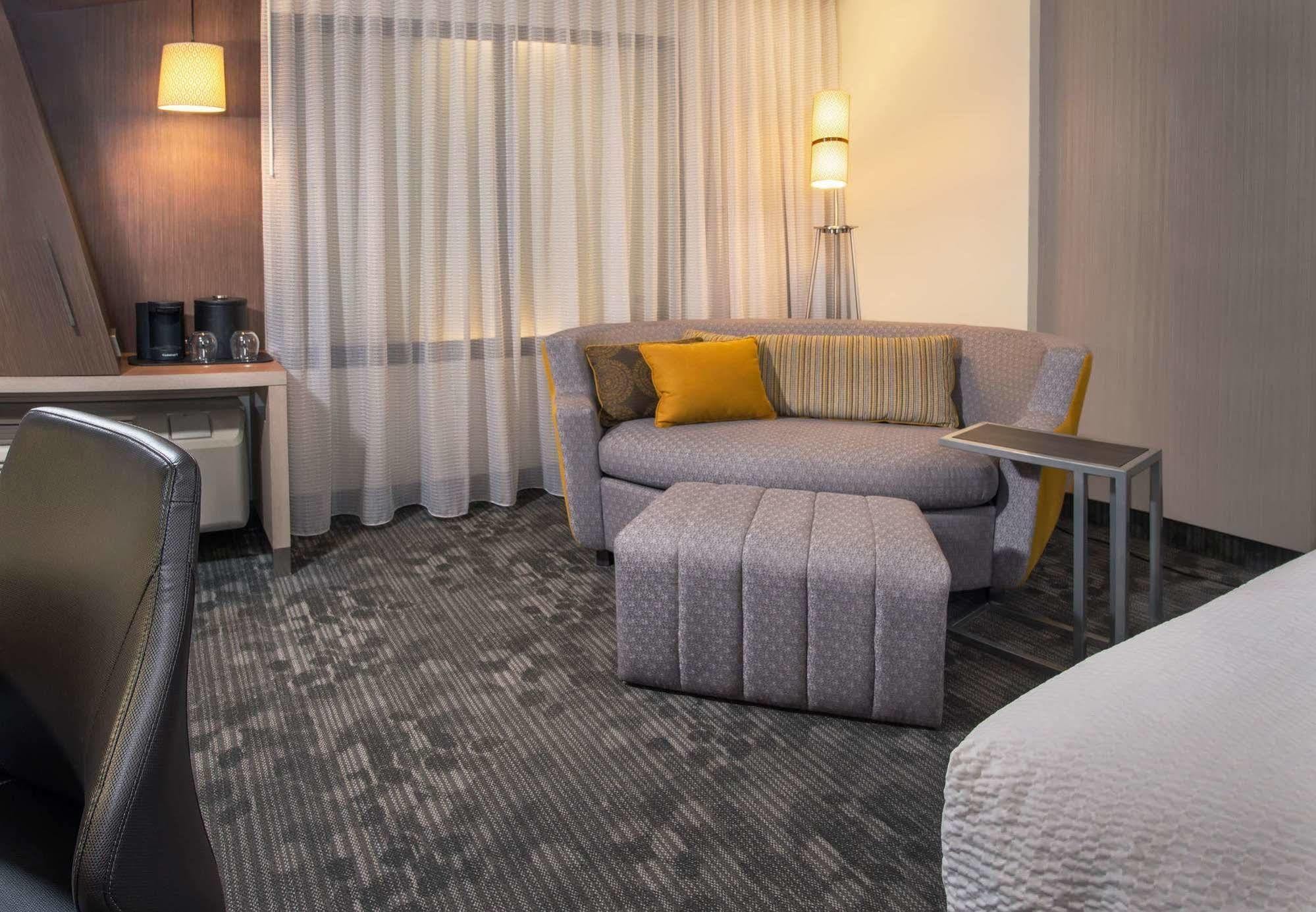 Courtyard By Marriott Gatlinburg Downtown Hotel Exterior foto